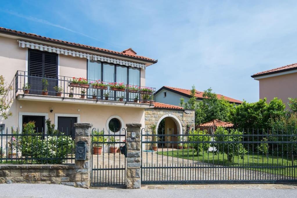 Mia Resort Izola Esterno foto